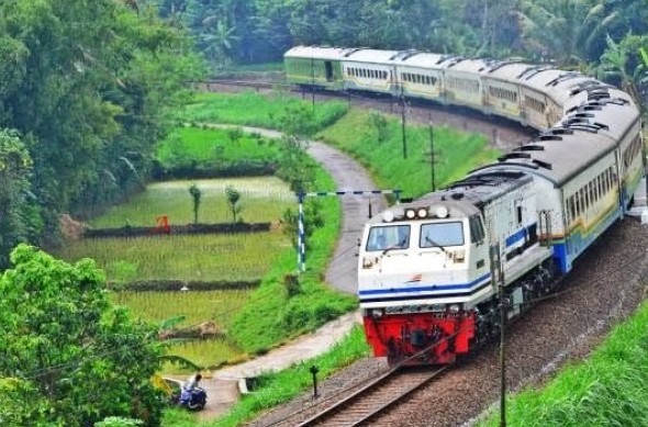 Pengiriman Barang dengan Kereta Api di Daerah Terpencil